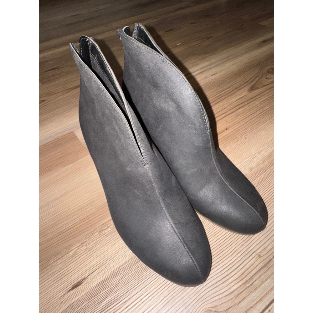 Aerosoles A2 Womens Black V-Cut Ankle Booties Stacked Block Heel Size 6.5